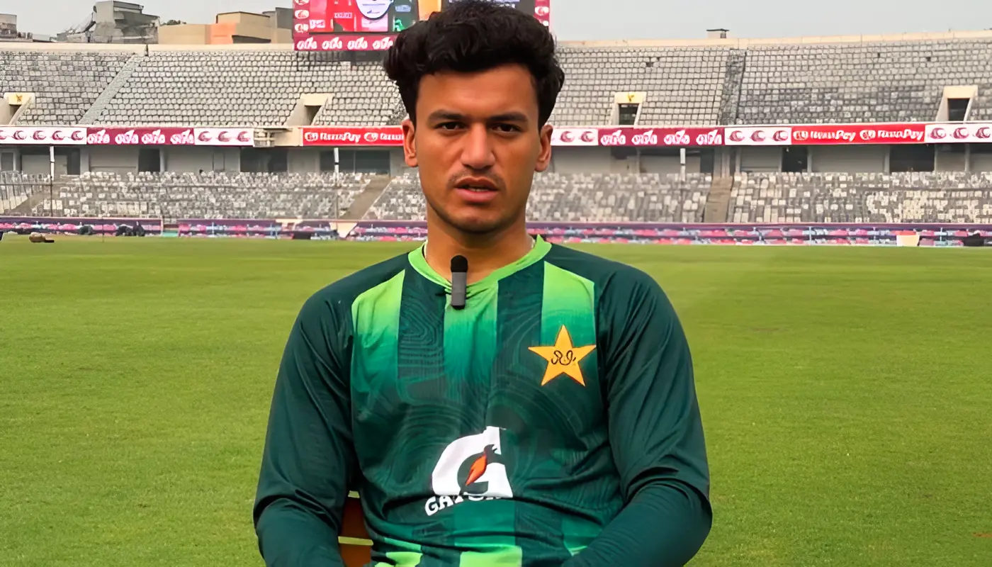 ’والدہ نے کہا تھا اچھے دن آئینگے‘، قومی ون ڈے ٹیم میں ڈیبیو کرنیوالے معاذ صداقت آبدیدہ ہوگئے
